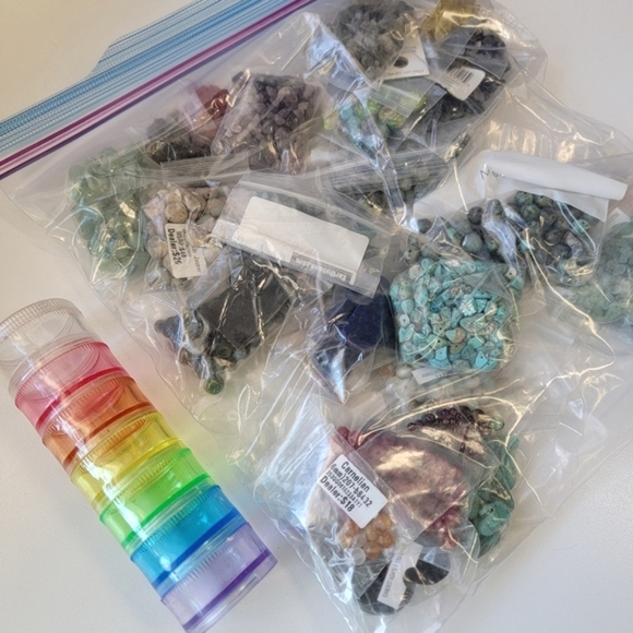 🎁 Mystery Box of Jewelry Supplies!!!! HUGE Collection!! Great Gift for Crafter! - Picture 7 of 9